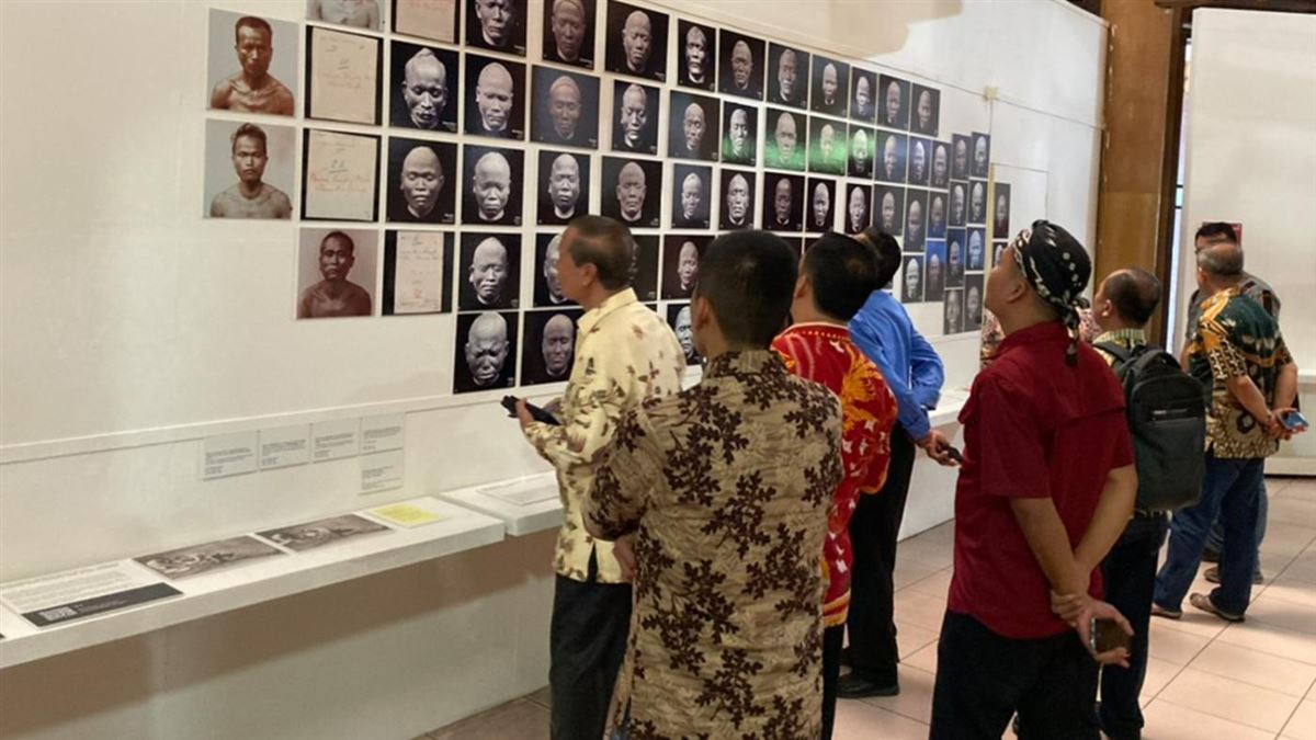 Exhibition about the Nias plaster caste from Utrecht University on the island of Nias.